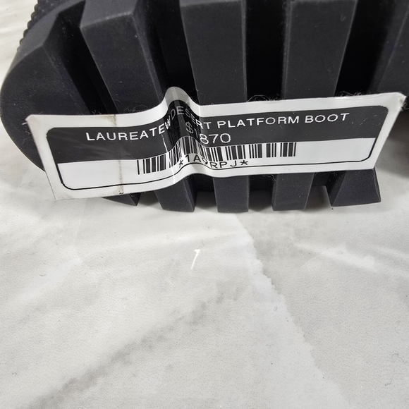 ‼️SOLD‼️Louis Vuitton Lace Up Boots - Picture 12 of 12